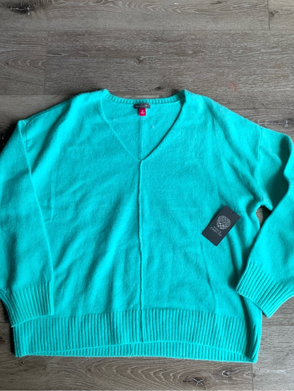 NWT Vince Camuto Women’s Size M Turquoise Soft Cozy Long Sleeve V-Neck Sweater